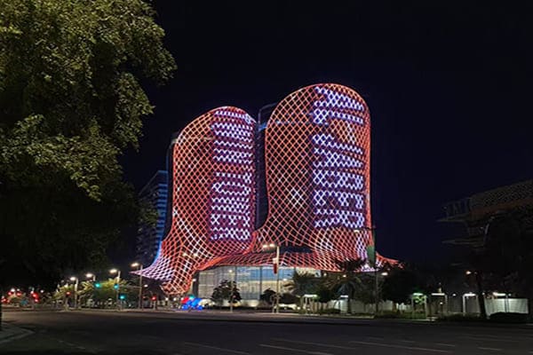 DMX controlled building facade lighting